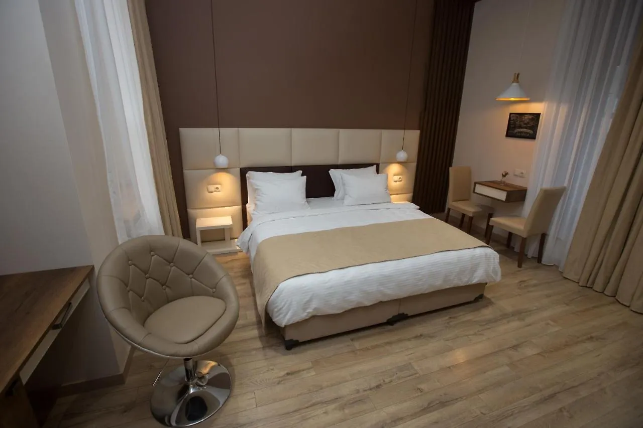 History Hotel Tbilisi 4*,